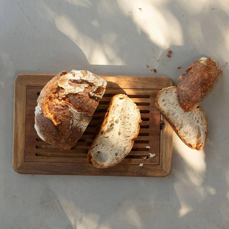 Tabla de cortar pan de madera de acacia