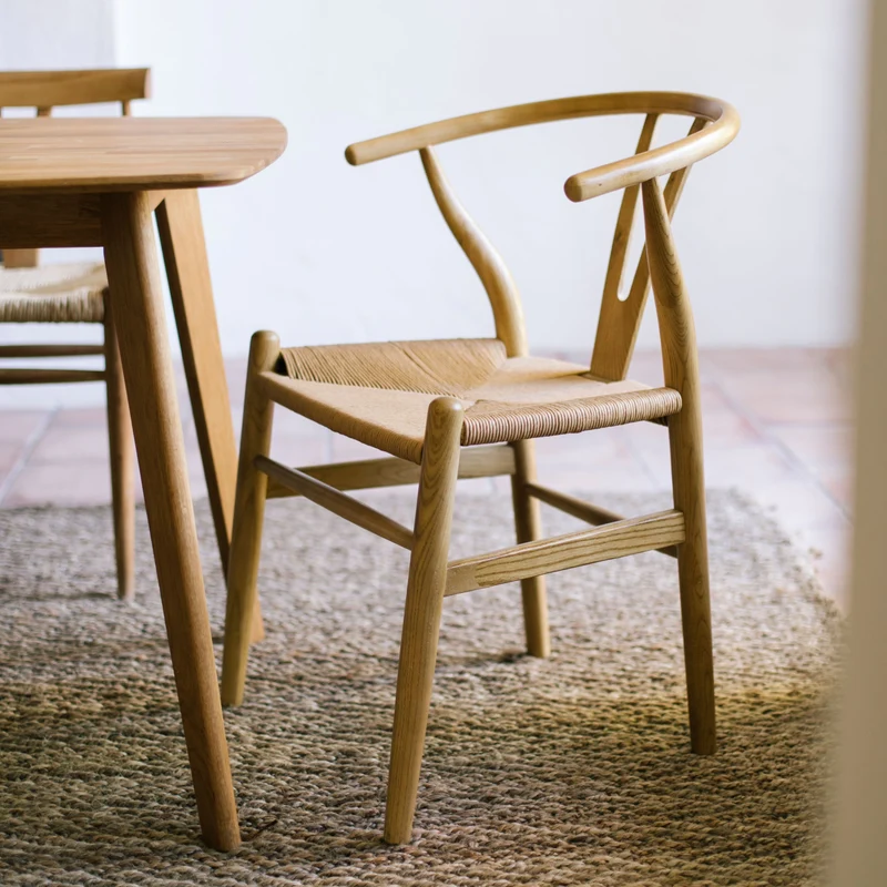 Silla de comedor moderna de madera