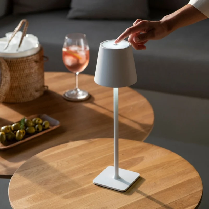 Lámpara de led inalámbrica blanca