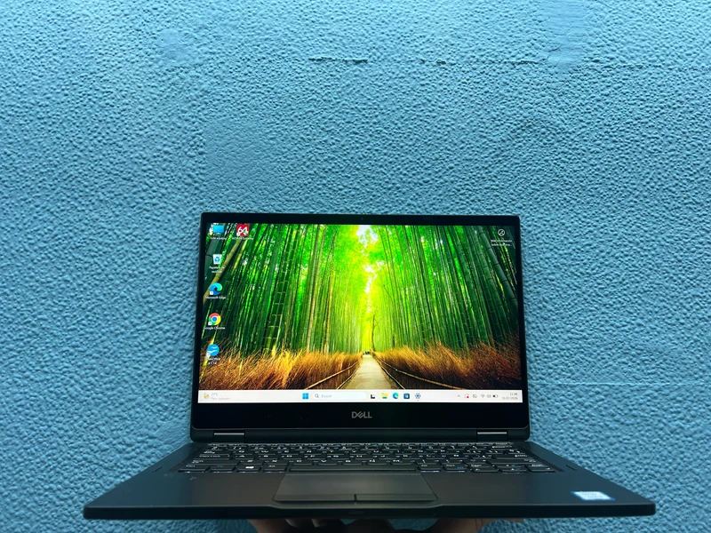 ¡¡ LIQUIDACION !! Dell Latitude 7390 2 in 1 | i5 8350U | 16Gb Ram | 256Gb Ssd | Windows 11 Pro | Referencia 001
